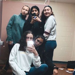 Meet your Posher, Ari